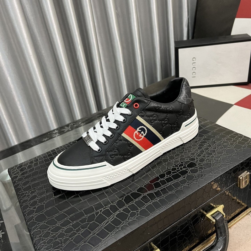 G*u*i casual shoes